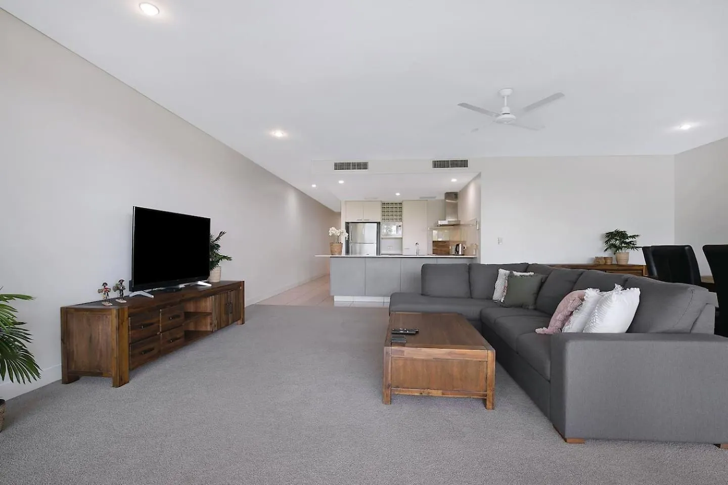 Daire Treetop Horizons - Experience Red Hills Local Vibe Brisbane Avustralya