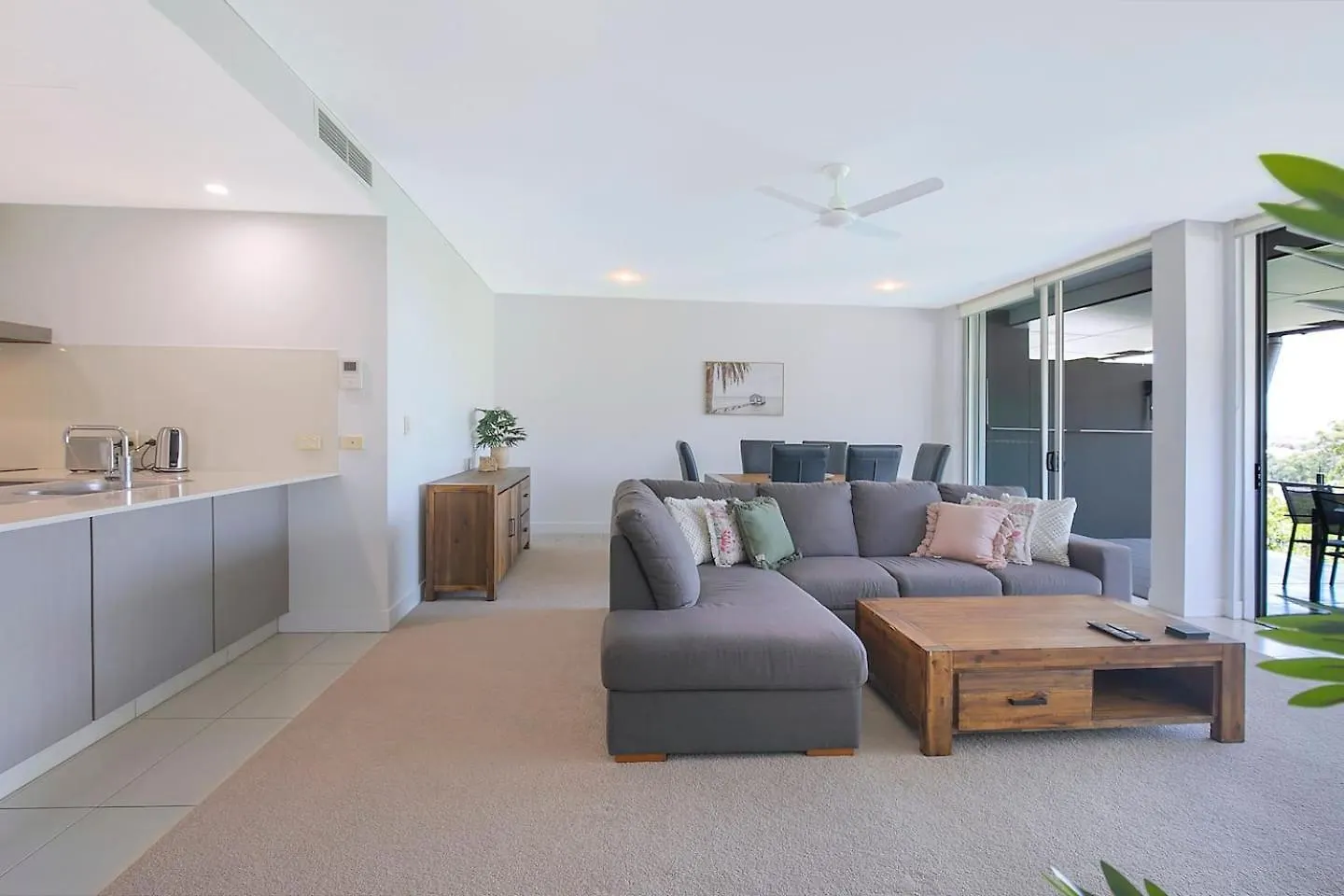 Treetop Horizons - Experience Red Hills Local Vibe Brisbane