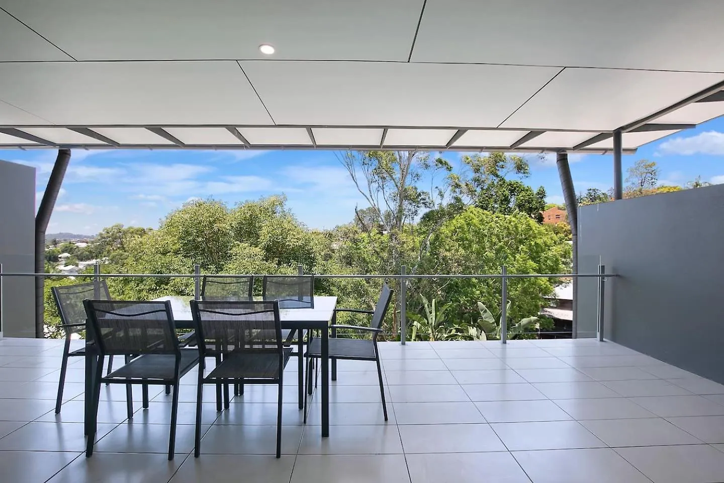 Daire Treetop Horizons - Experience Red Hills Local Vibe Brisbane